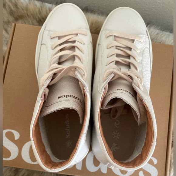 Soludos Ibiza High Top Sneaker in White New in Box - Picture 4 of 6